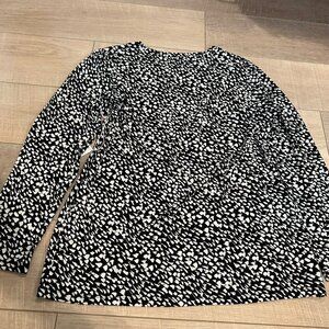 CHICOS WOMENS LARGE SIZE 2 BLACK AND WHITE BLOUSE NEW